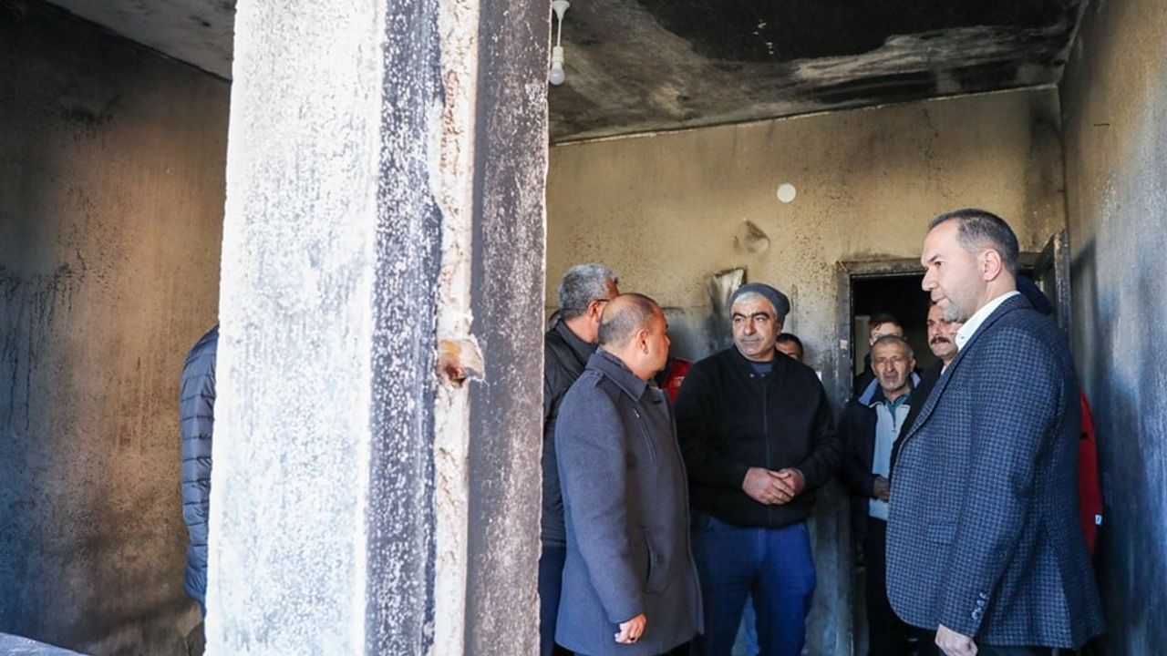 Başkan Özdemir yangın mağduru aileleri ziyaret etti