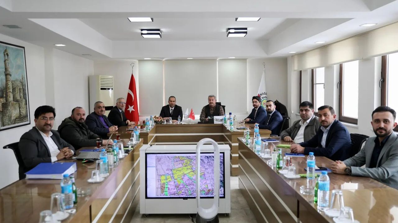 Başkan Özdemir ve AK Parti heyetinden OSB ziyareti