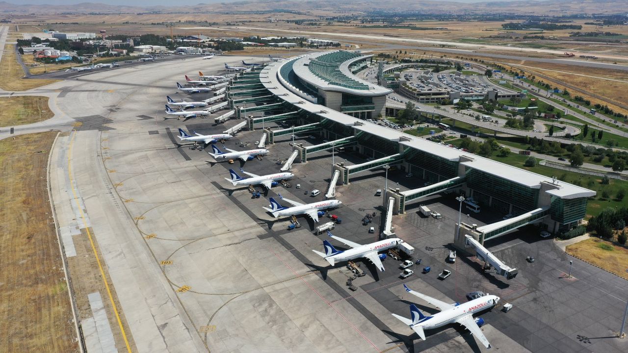 Havayolu yolcu trafiğinde rekor artış