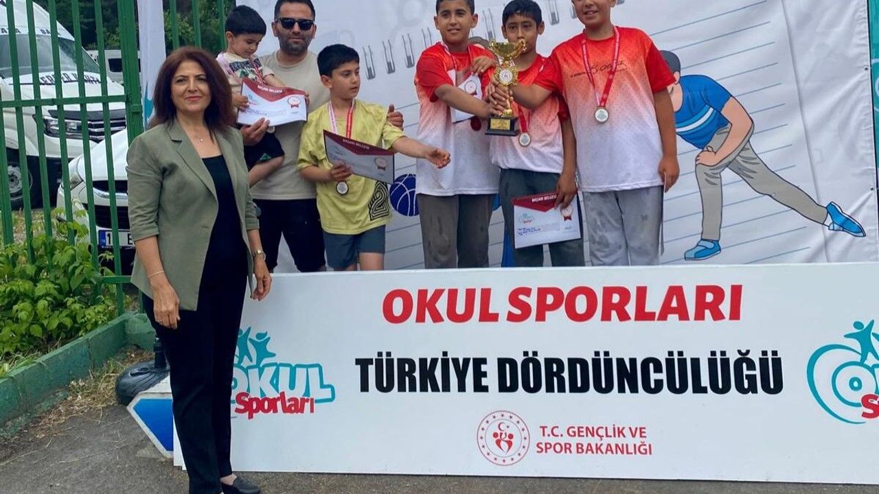 Kızılca Atatürk Ortaokulu’ndan Türkiye derecesi
