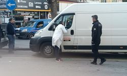 Park halindeki aracın camına maganda kurşunu