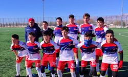 Niğde FK U14'de şampiyon oldu