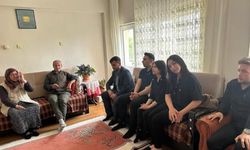 CHP Niğde Gençlik Kolları’ndan Şehit Annelerine Anneler Günü Ziyareti
