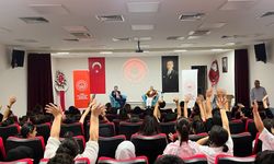 İl Milli Eğitim Müdürü Elif Özbek, “Rol Model Buluşmaları”Nda Gençlerle Bir Araya Geldi