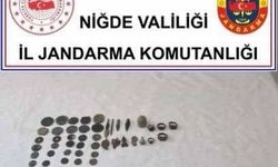 Kemerhisar’da Tarihi Eser Operasyonu: 55 Parça Eser Ele Geçirildi