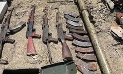 PKK’lılar Silahlarını Ateşe Verdi