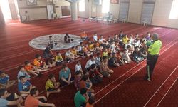 Niğde'de Trafik Bilinci Artıyor: 275 Öğrenciye Eğitim, Sürücülere ve Yayalara Uyarı