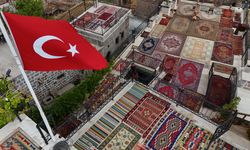 Yıllanmış halılar serildi, renk cümbüşü ortaya çıktı