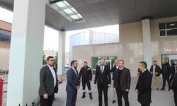Niğde Belediye Başkanı Özdemir ve İl Sağlık Müdürü İnan, Hastane Çevresi Düzenlemelerini İnceledi