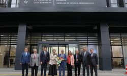 Vali Cahit Çelik, Yeni Gençlik ve Spor İl Müdürlüğü Hizmet Binasında İncelemelerde Bulundu