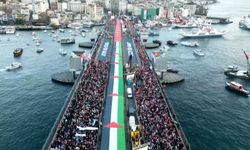 “Sinmiyoruz, Susmuyoruz, Filistin’i Unutmuyoruz”