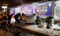 Alev alan otomobilde can pazarı: 2'si ağır 3 yaralı