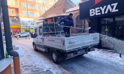 Kar ve Buzlanmaya Karşı Tuzlama Devam Ediyor