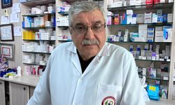 Öztürk: “Eczaneler değil, ilaç sanayisi sorumlu”
