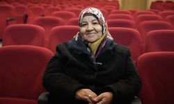 Sahnede Başlayan Sır