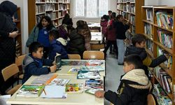 Minik Öğrencilerden Kütüphane ziyareti