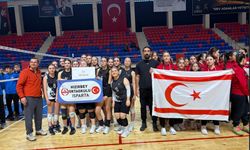 Okul Sporları Voleybol Yarı Final heyecanı