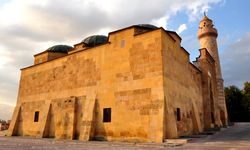 800 yıllık Selçuklu Camisi meraklılarını bekliyor