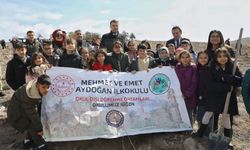 Minikler Fidanları toprakla buluşturdu