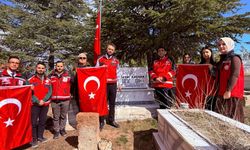 Niğde'de şehit kabirlerine anlamlı ziyaret