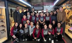 Çanakkale mobil müze tırı ziyaretçi akınına uğradı