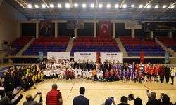 Niğde’de Hentbol şöleni tamamlandı