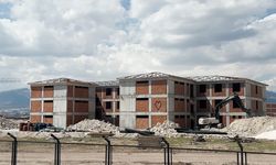 Cezaevi inşaatından düşen işçi yaralandı