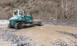 Taşkınlara müdahale çalışmaları devam ediyor