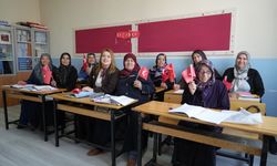 Eğitimden uzak kalan kadınlar sıralara geri döndü