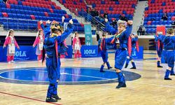 Halk Oyunları müsabakalarında renkli görüntüler