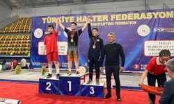 Halterde Türkiye Üçüncülüğü Niğde’nin!