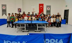 Masa Tenisi turnuvasında 23 Nisan coşkusu