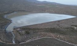 Sağanak ve eriyen kar suları taşkınlara neden oldu