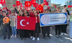 Niğde’de ‘Yaşasın 23 Nisan sesleri’ yankılandı