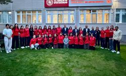 Vekil Uzkurt ve Başkan Eren’den Milli Takıma ziyaret
