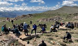 Türk Eğitim-Sen’den Göllü Dağ zirve yürüyüşü