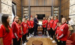 Minderin Sultanlarına Vali'den tebrik