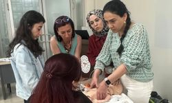Niğde'de Sağlık Personeline NRP Eğitimi