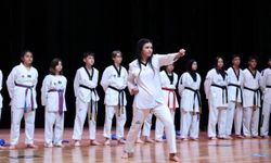 NÖHÜ’de Spor Şenlikleri Ödül Töreni