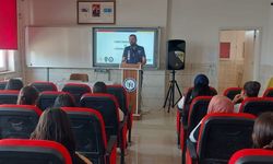 Öğrenci ve Öğretmenlere "Güvenli İnternet" Eğitimi