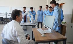 Öğrenciler hem üretiyor hem geleceğe hazırlanıyor