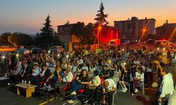 Altunhisar'da Açık Hava Sineması