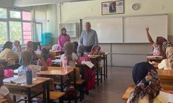 Müdür Çetin'den minik kursiyerlere ziyaret