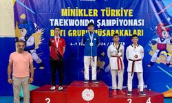Taekwondoda Çifte Madalya Gururu