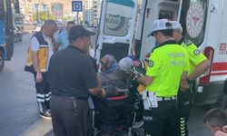 Otomobil yaya geçidinde engelli vatandaşa çarptı