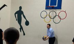 Çocuk Evlerinde Voleybol maçı