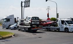 Niğde-Bor yolunda iki araç çarpıştı!