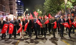 Niğde’de Zafer Coşkusu Geceyi aydınlattı