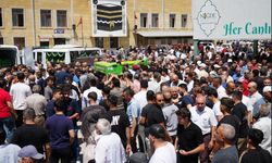 Otomobilde ölü bulunan kadın defnedildi