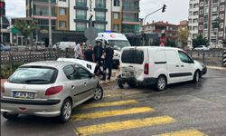 Niğde’de 3 araç birbirine girdi!